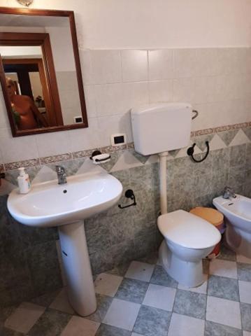לסקארי B B Casa Vacanze Il Pino Di Pino מראה חיצוני תמונה